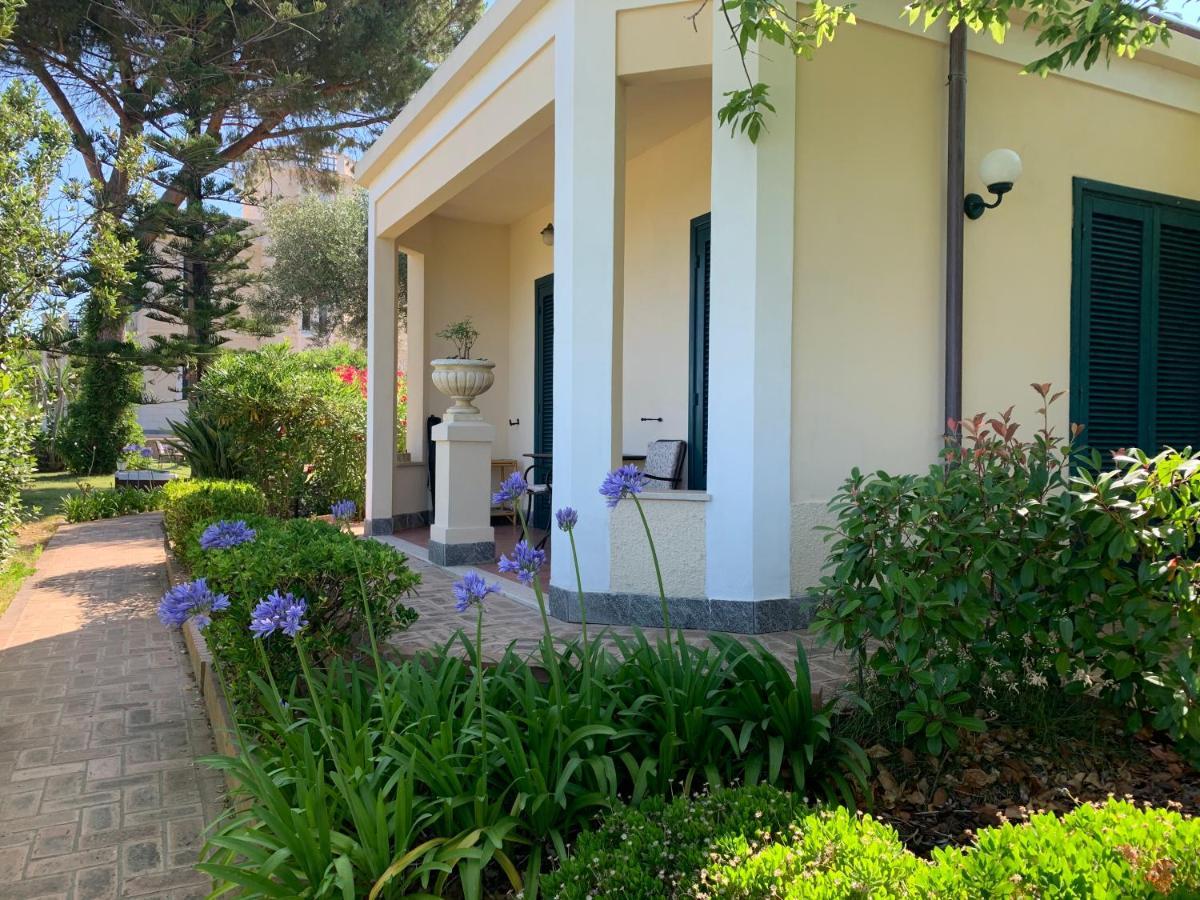 Villino Eleonora Bed & Breakfast Parghelia Exterior photo