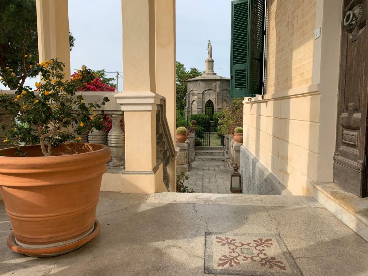 Villino Eleonora Bed & Breakfast Parghelia Exterior photo