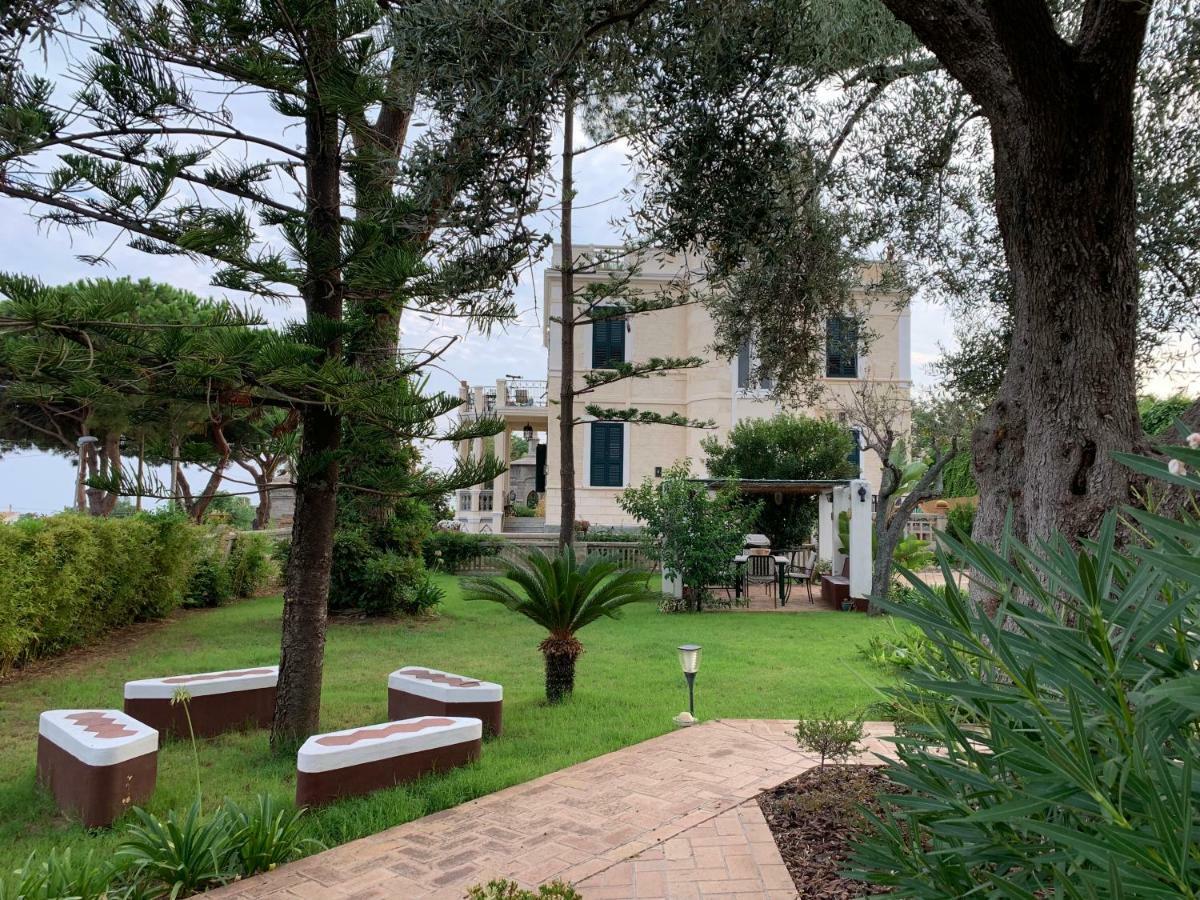 Villino Eleonora Bed & Breakfast Parghelia Exterior photo